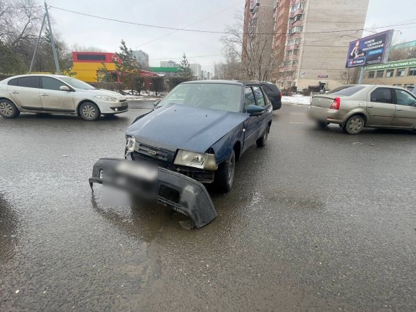 В Оренбурге произошло тройное ДТП
