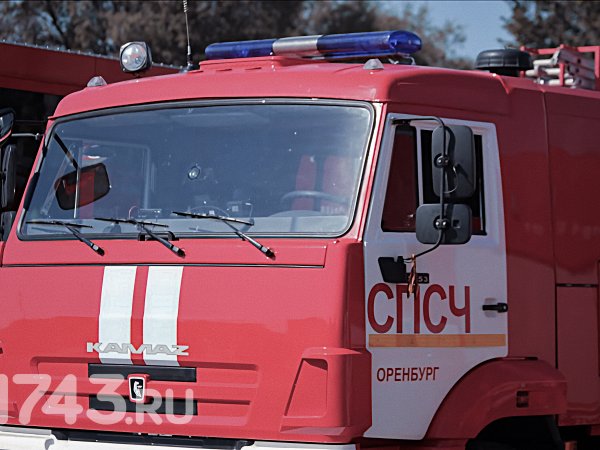 За минувшие сутки в Оренбуржье случилось 10 пожаров