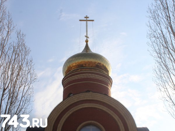 Расписание богослужений митрополита Петра в Рождество (0+)