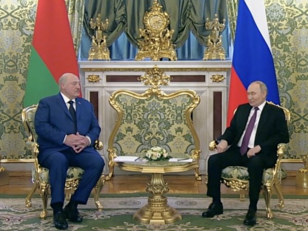 Президент Белоруссии Александр Лукашенко заявил, что перемирие на Украине «не уловка»