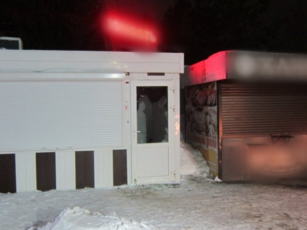 В Оренбургском районе мужчина обчистил торговый киоск