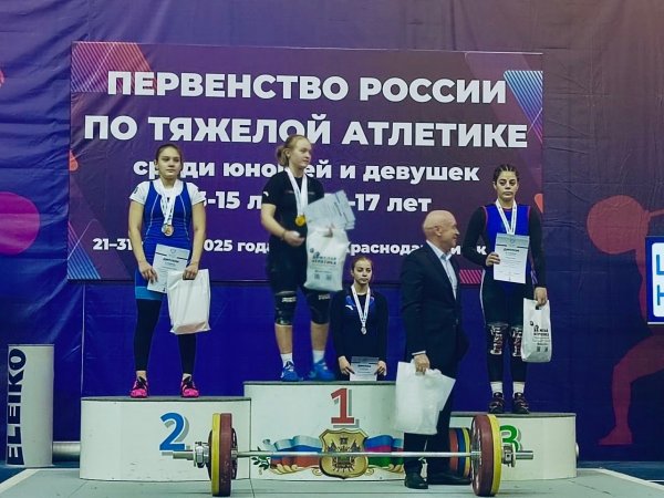 Оренбурженка завоевала золото на первенстве России по тяжелой атлетике