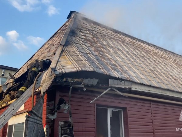 В здании на улице Монтажников в Оренбурге случился пожар