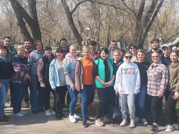 Оренбургские энергетики привели в порядок парк «Салют, Победа!»