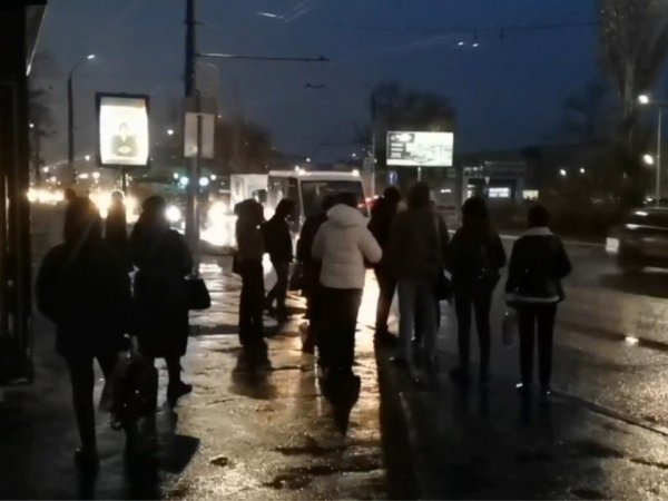 Жительница Оренбурга пожаловалась Солнцеву, что ждала автобус 3 часа