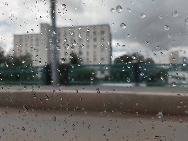 Гроза, сильный дождь и даже, возможно, град накроют Оренбуржье в субботу