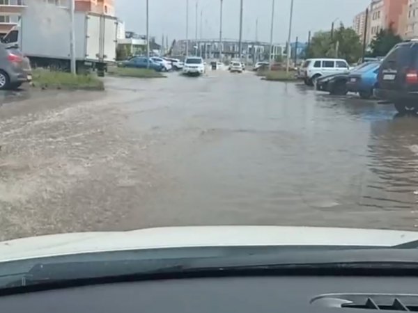 После дождичка… потоп: улицы Оренбурга снова в воде