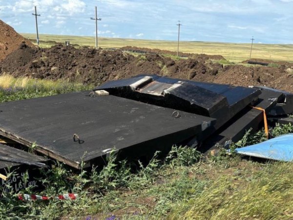 Двоих водителей насмерть придавило железобетонными плитами на стройке в Первомайском районе
