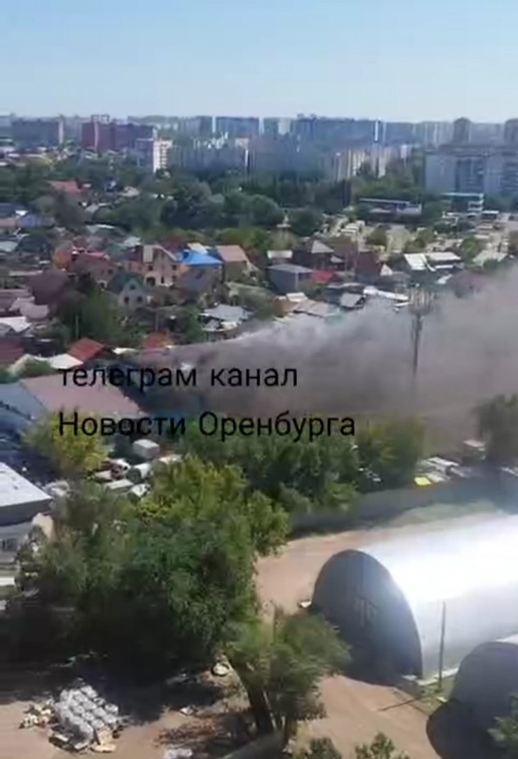 Что горит в Оренбурге возле Гулливера 