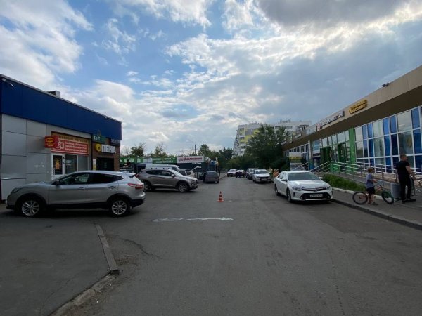 В Оренбурге 14-летний подросток на электросамокате сбил 79-летнего пешехода