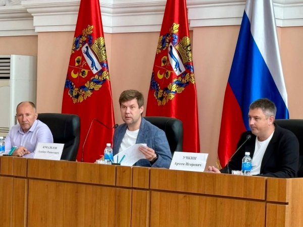 Врио главы Оренбурга призвал УК активнее удалять трафаретную рекламу на домах
