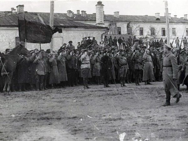 Рюкзак муки и чайник масла: как два красноармейца угодили под трибунал за кражу продуктов