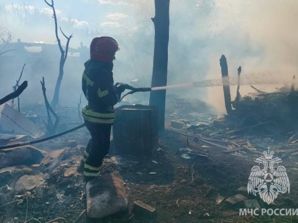 4 дачи сгорели в Оренбурге