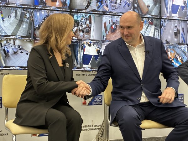 Салихова, кандидат от «Новых людей», обещала подставить плечо Солнцеву