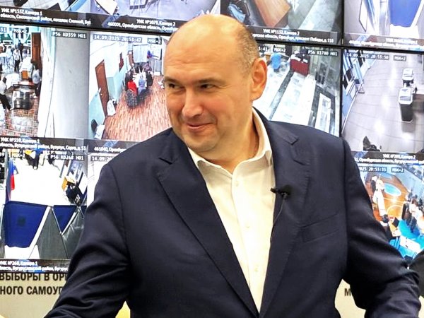 Евгений Солнцев победил на выборах губернатора, набрав 83,85% голосов избирателей. Фото 1743.ru
