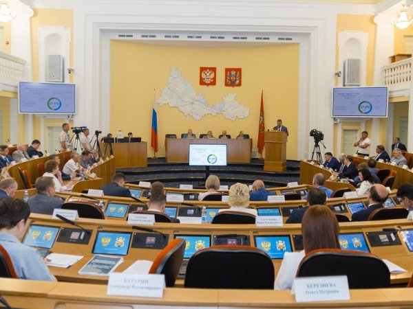 Сколько зарабатывают высшие чиновники и депутаты Оренбуржья?