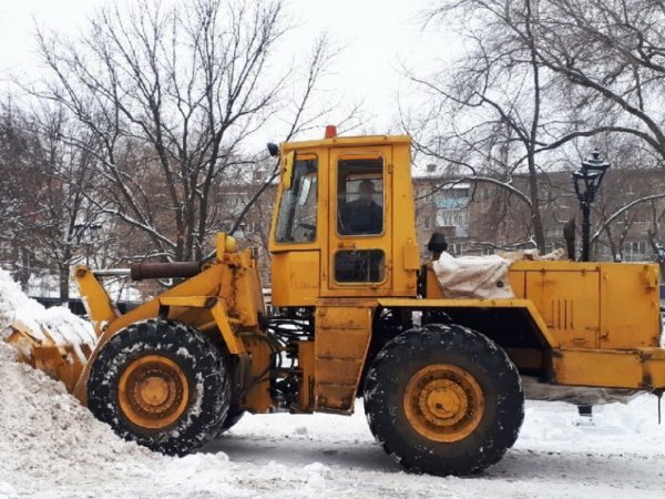Мэрия Оренбурга нанимает снегоуборщиков на два года вперед