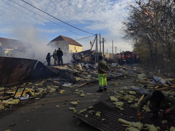 МЧС: в частном доме в Оренбурге произошёл хлопок газовоздушной смеси