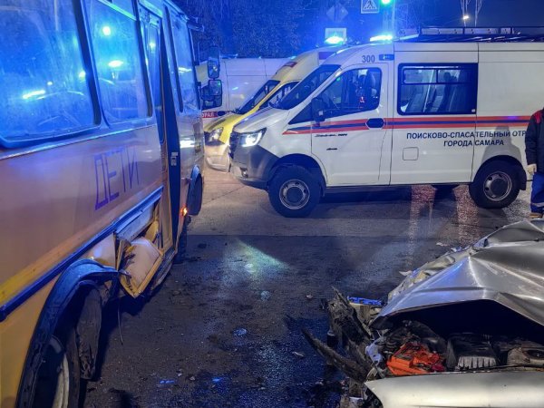 В Самаре автобус с детьми из Оренбургской области попал в ДТП