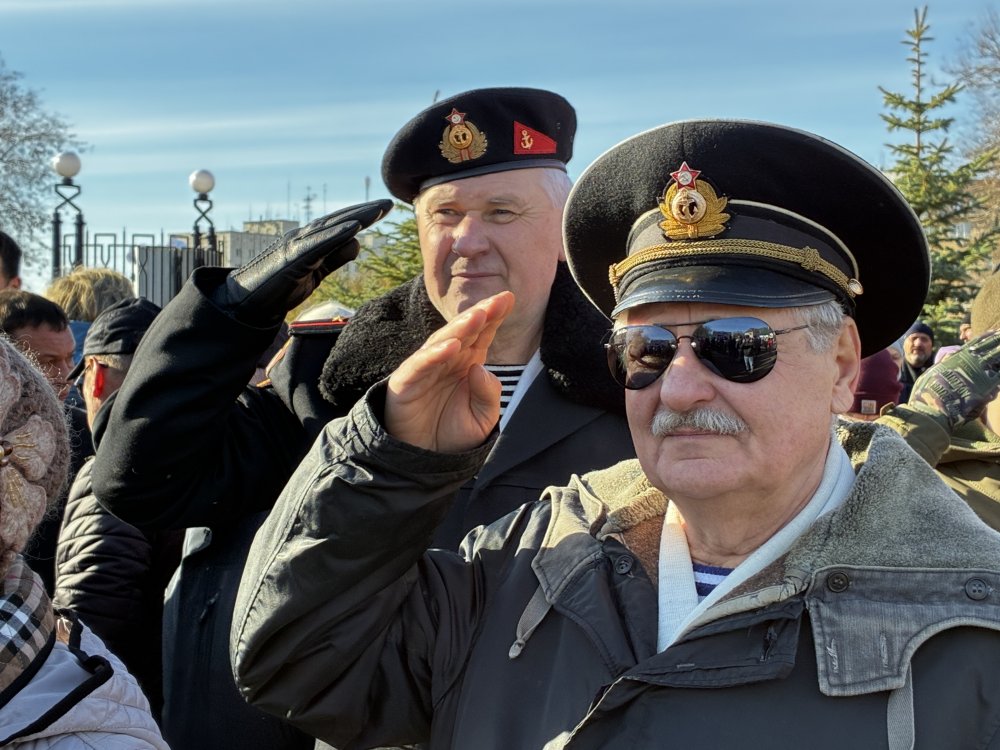 На концерт пришли ветераны разных родов войск. Фото 1743.ru