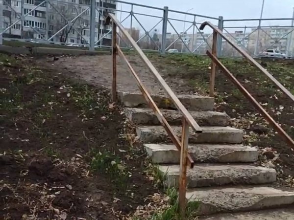 Лестница в никуда: новое архитектурное решение по-оренбургски