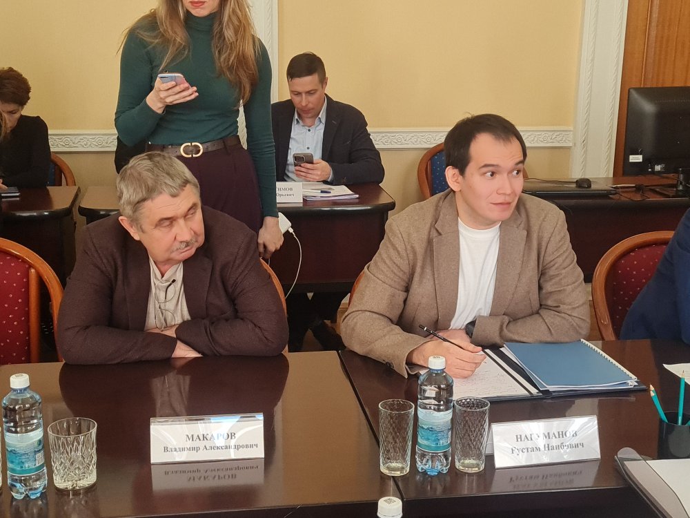 Нынешний владелец рынка Владимир Макаров и будущий — Рустам Нагуманов. Фото 1743.ru Нынешний владелец рынка Владимир Макаров и будущий — Рустам Нагуманов. Фото 1743.ru