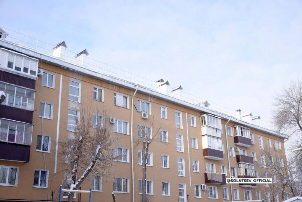 Фото дома на Больничном, ремонт которого завершили; фото: тг-канал Евгения Солнцева 