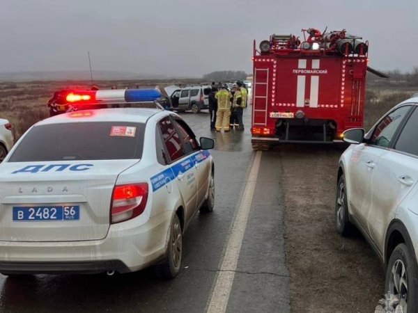 Жуткая авария в Оренбуржье: 4 человека погибли и 6 пострадали в ДТП на трассе