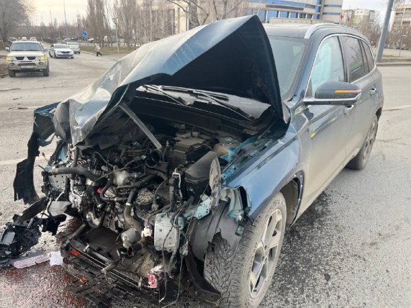 В Оренбурге в аварии на проспекте Гагарина пострадал водитель
