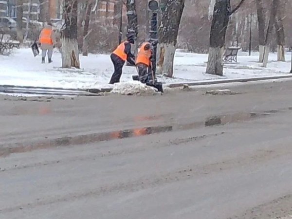 В администрации Оренбурга рассказали, как коммунальщики борются со снегом