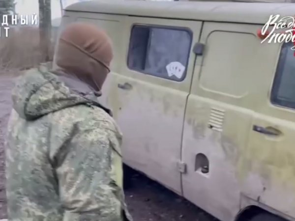 УАЗ из Оренбурга отправили на передовую — он возит раненых и боеприпасы