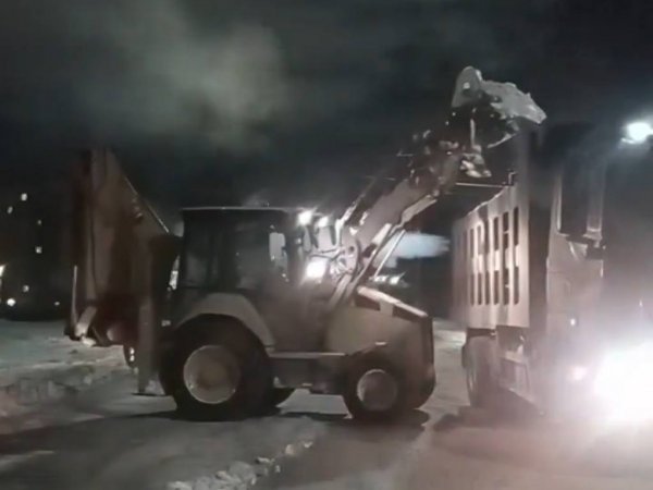 Мэрия Оренбурга: улицы города чистят от снега по ночам