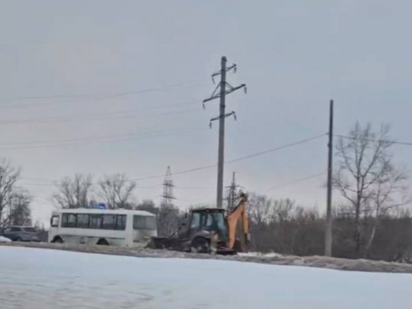 Очевидцы утверждают, что на старом мосту через Сакмару началиь работы; фото прислали в сообщество  «Наркор» 