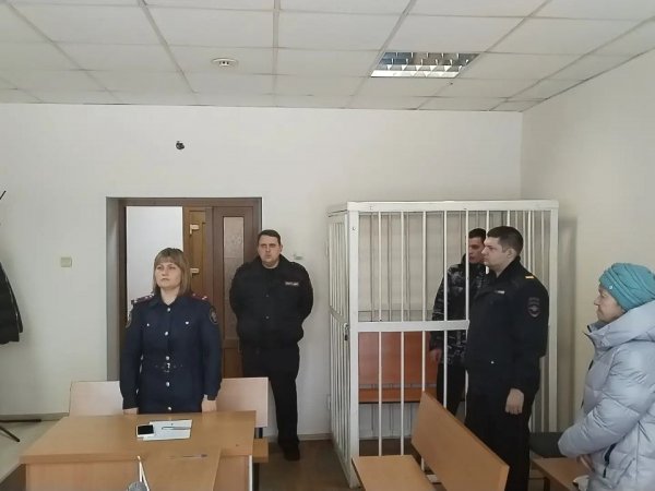 Мать маленького ребёнка спала пьяная, пока её сожитель топил малыша