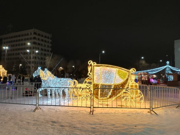 У оренбуржцев есть еще неделя посетить новогодний городок
