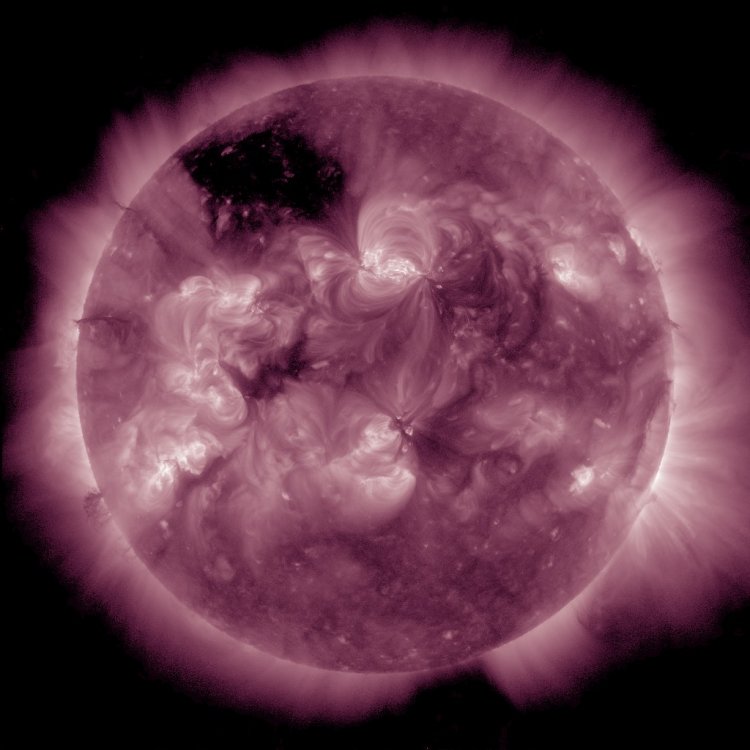 Вспышка на Солнце спровоцировала магнитные бури с 5 по 7 февраля