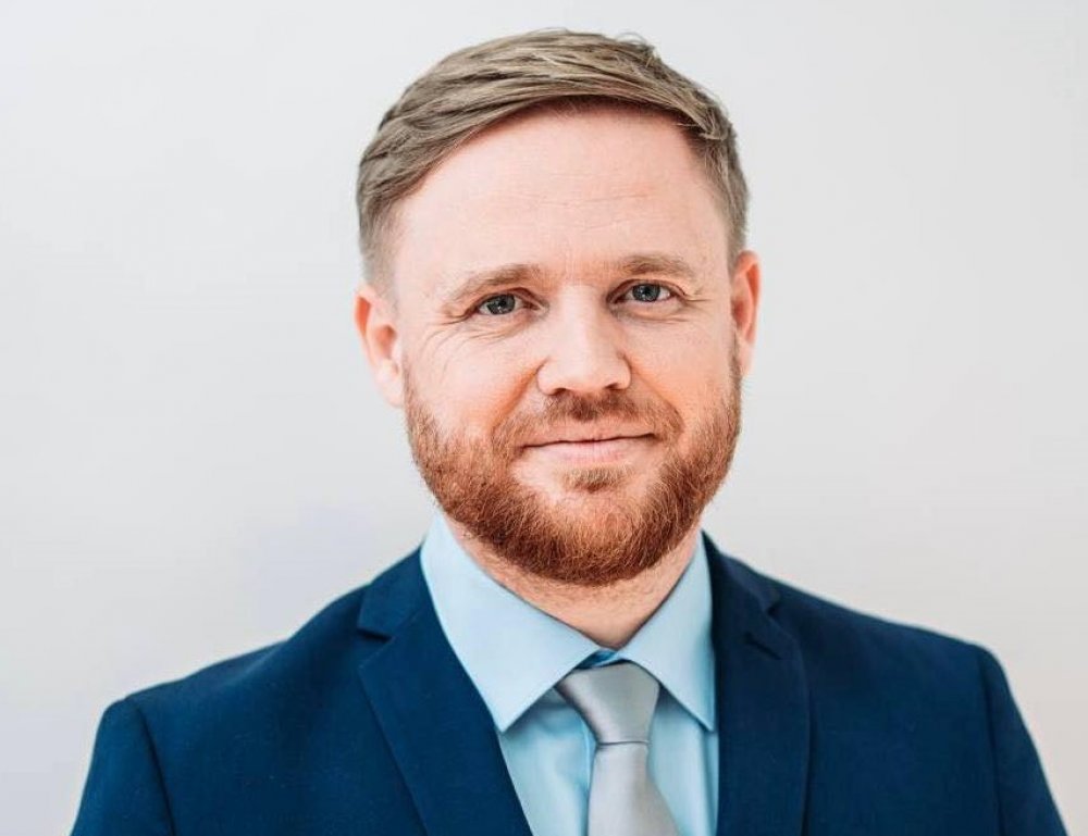 На фото Максим Курников; фото: «Оренбург Медиа»