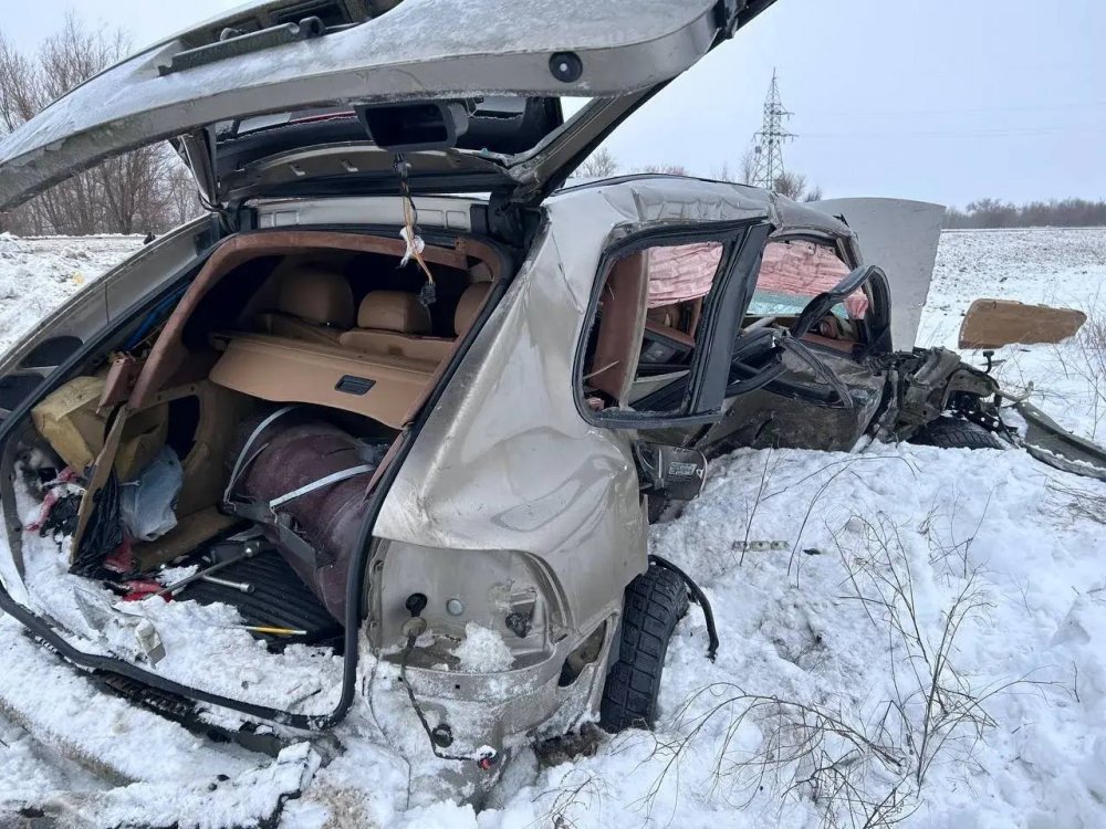 Страшная авария унесла жизни 2 человек, ещё один пострадал; фото: УМВД по Оренбургской области Страшная авария унесла жизни 2 человек, ещё один пострадал; фото: УМВД по Оренбургской области