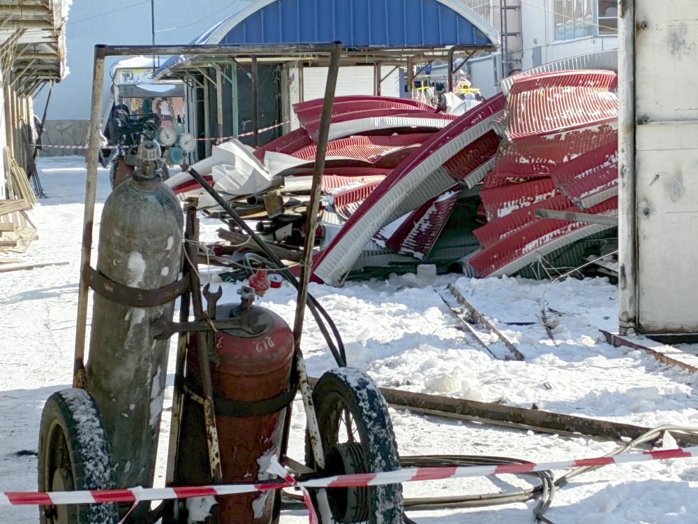 Снос торговых рядов на центральном рынке Оренбурга. Фото 1743.ru Снос торговых рядов на центральном рынке Оренбурга. Фото 1743.ru