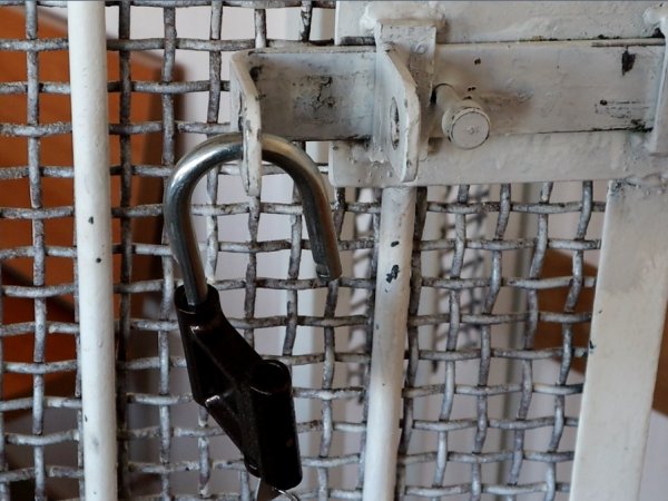 В Оренбурге задержали мужчину, который до смерти избил знакомую табуретом и монтировкой
