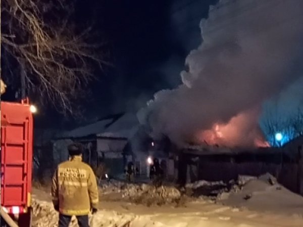 Ночью в Оренбурге горел дом