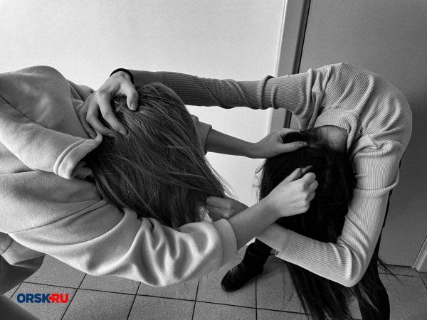 В Оренбуржье мать 15-летней девушки-подростка регулярно избивала дочь