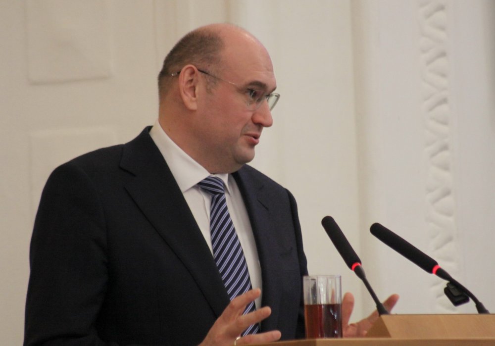 Губернатор Солнцев на заседании оренбургского Заксоба. Фото 1743.ru