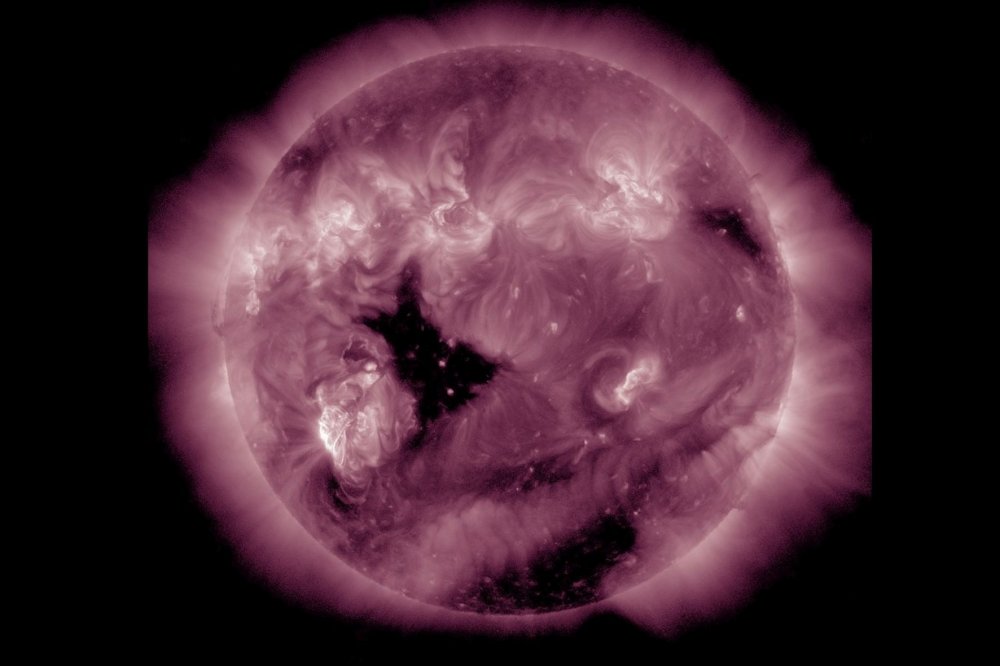 Выброс плазмы на Солнце
