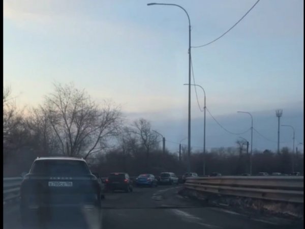 «Въехав в яму можно провалиться в ад»: жители южной части города жалуются на ямы на Илекской развязке