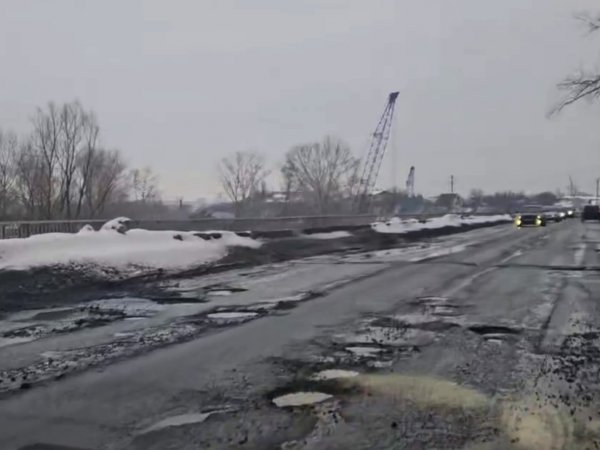 Старый мост через Сакмару разобрали. Новый разваливается сам