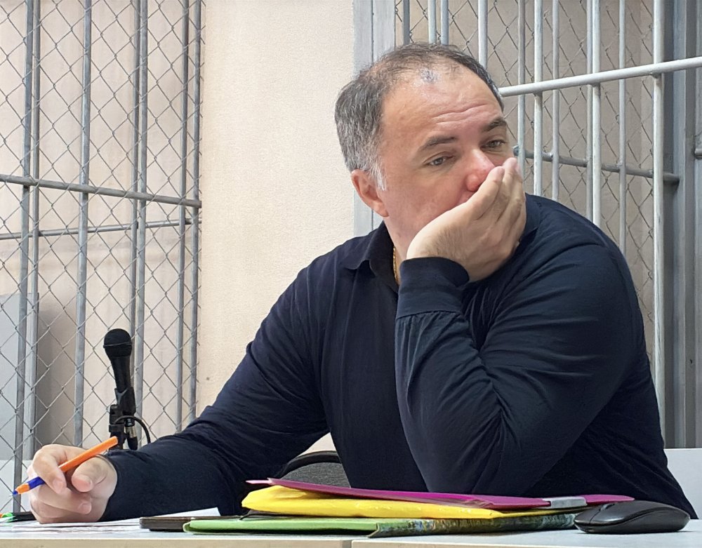 Александр Самбурский в зале суда. Фото 1743.ru