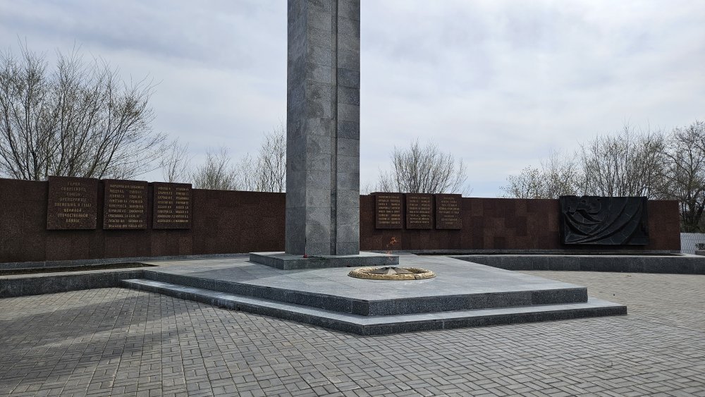 Ремонт памятников Оренбурга: мемориал «Детям войны», Елизаветинские ворота и Вечный огонь