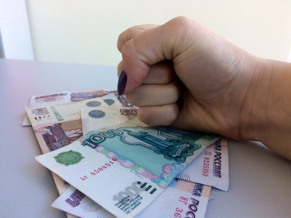 Бухгалтер украла деньги у ИП