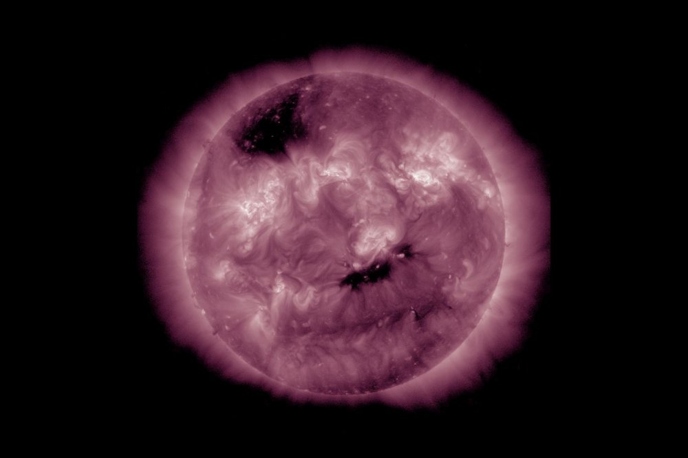 Вспышки X2.5 и риск бурь: детальный прогноз на 28–30 апреля